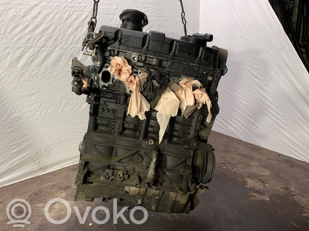 Variklis   80HBH,AUY040809,V1500,038103373R,1590
