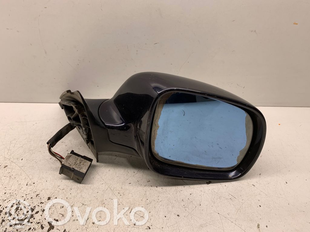 Audi A4 S4 B5 8D Elektryczne lusterko boczne drzwi przednich 