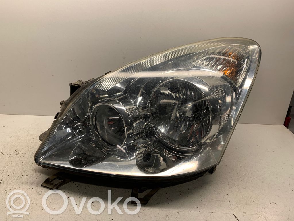 Toyota Corolla Verso E121 Headlight/headlamp 