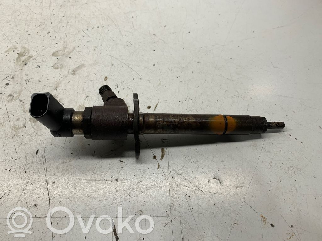 Jaguar S-Type Fuel injector 