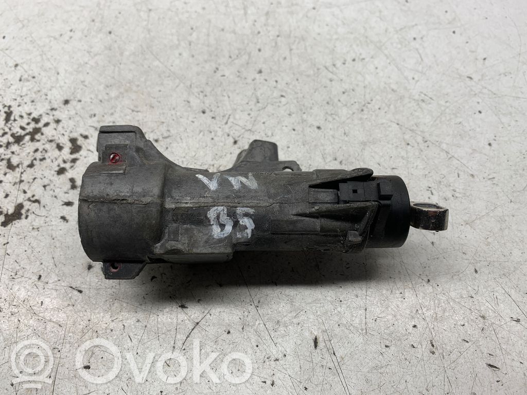 Volkswagen PASSAT B5 Aizdedzes atslēga 