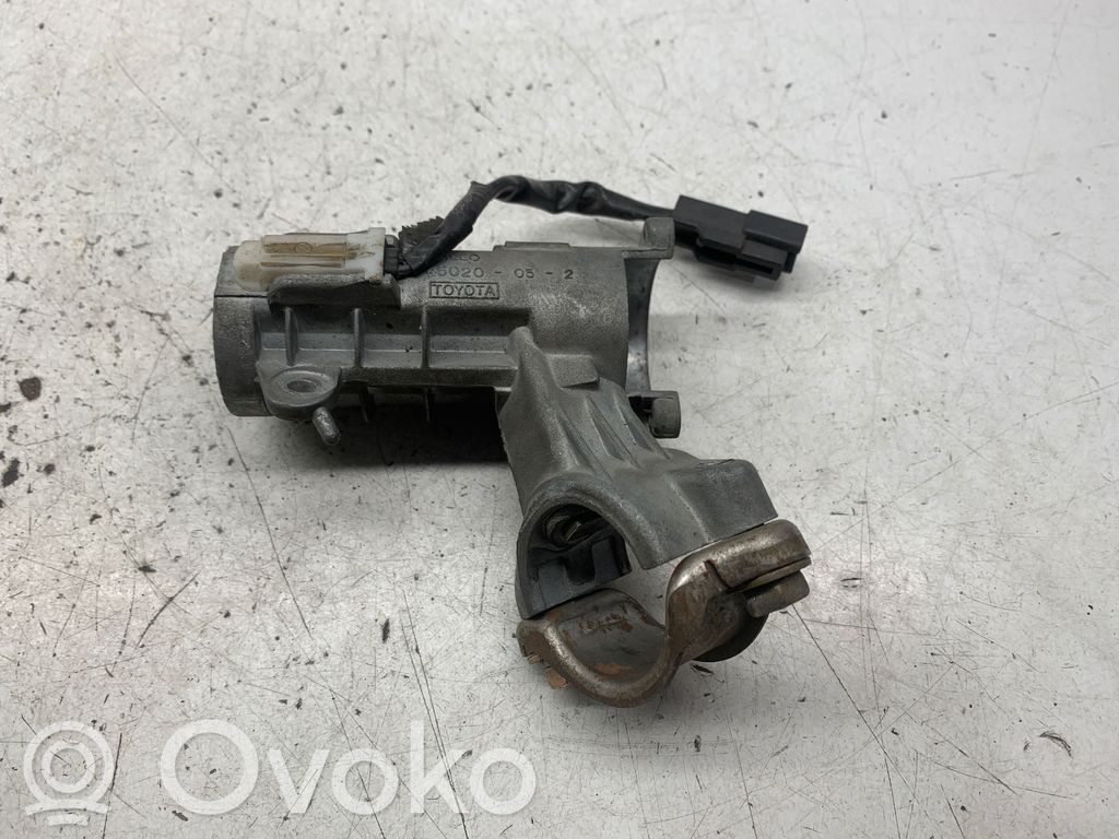 Toyota Avensis T220 Ignition lock 