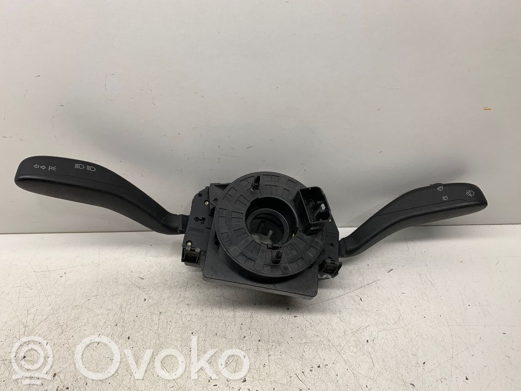 Seat Ibiza III (6L) Interruptor/palanca de limpiador de luz de giro 