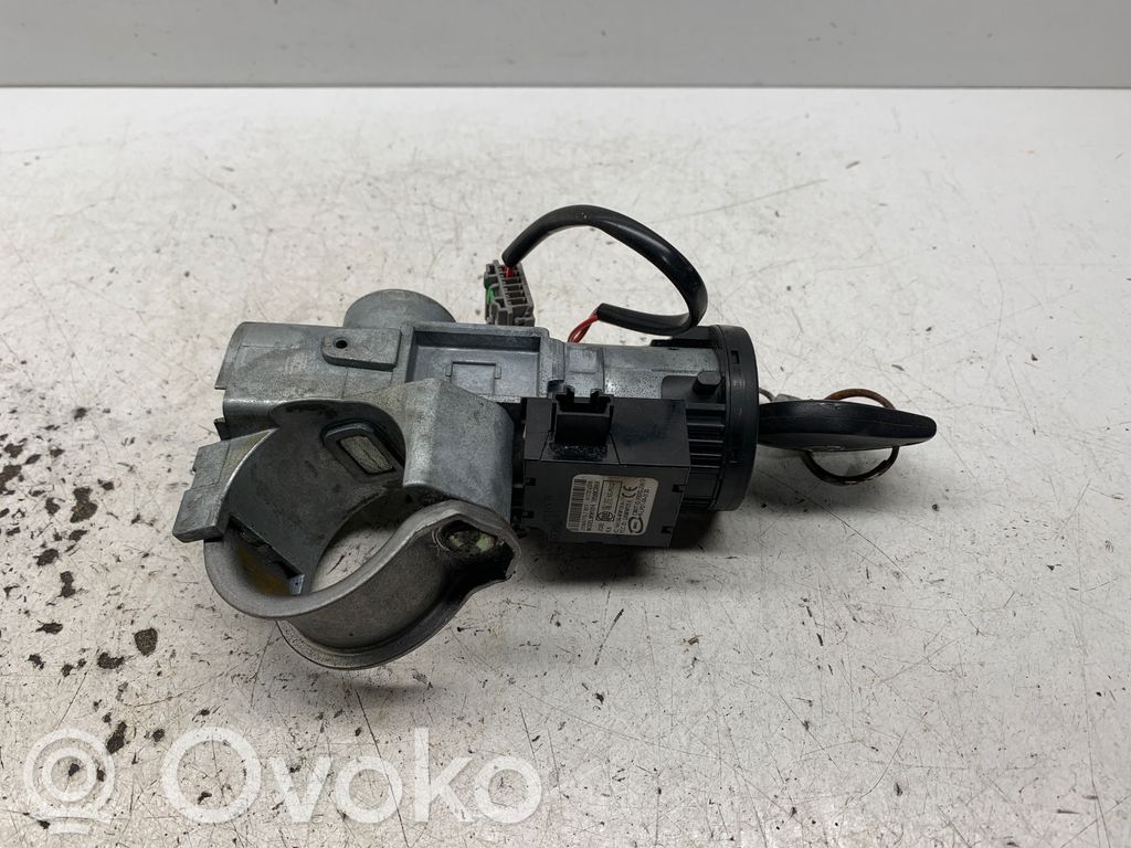 Nissan Juke I F15 Ignition lock 