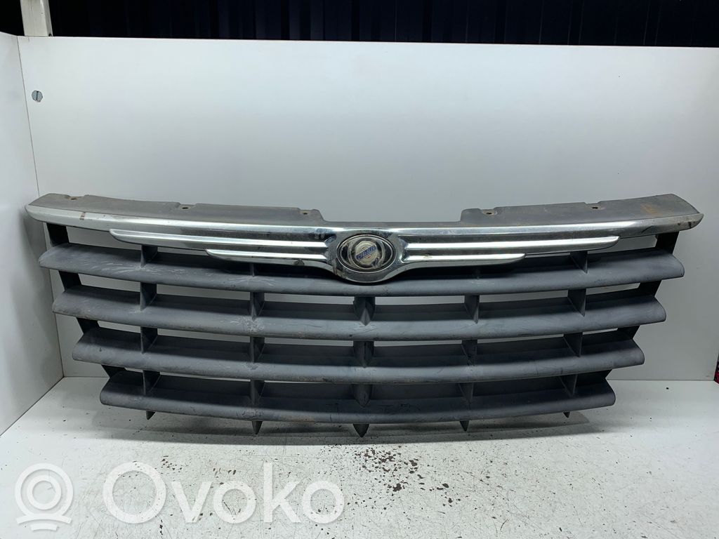 Chrysler Voyager Front grill 