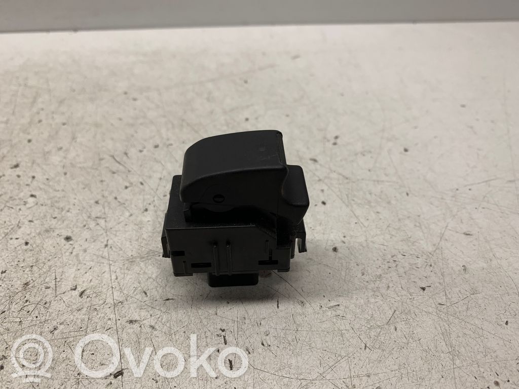 Toyota Corolla E120 E130 Electric window control switch 