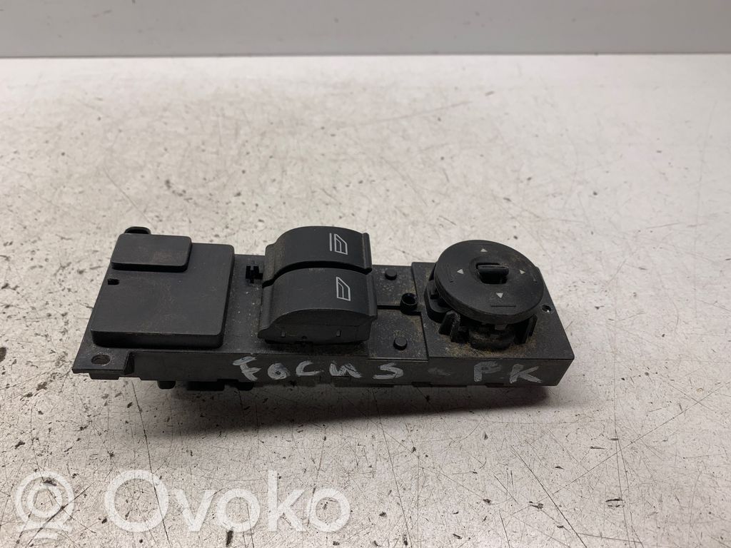 Ford Focus Electric window control switch 