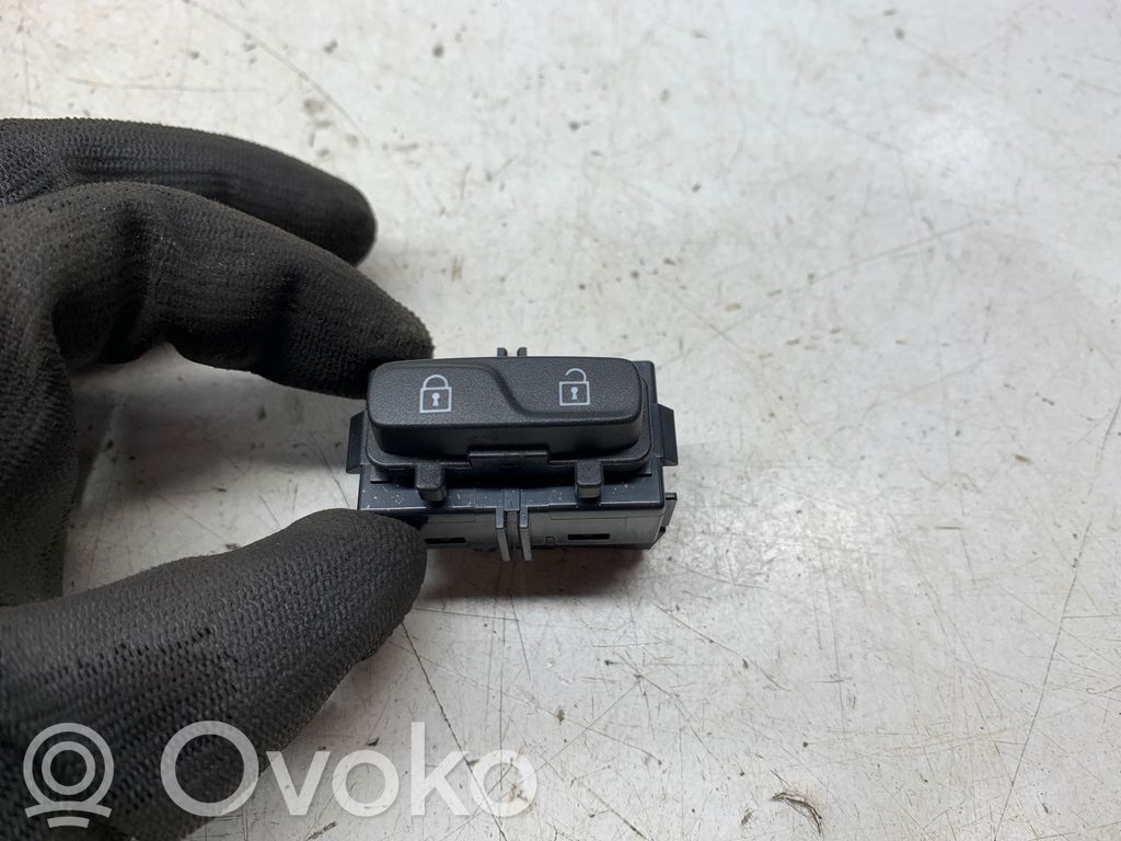 Volvo V70 Central locking switch button 