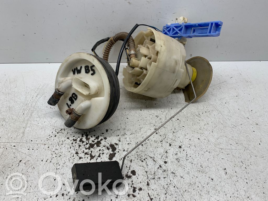 Volkswagen PASSAT B5 Bomba interna de combustible 