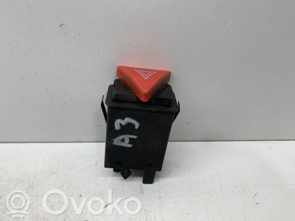 Audi A3 S3 8L Botón interruptor de luz de peligro 