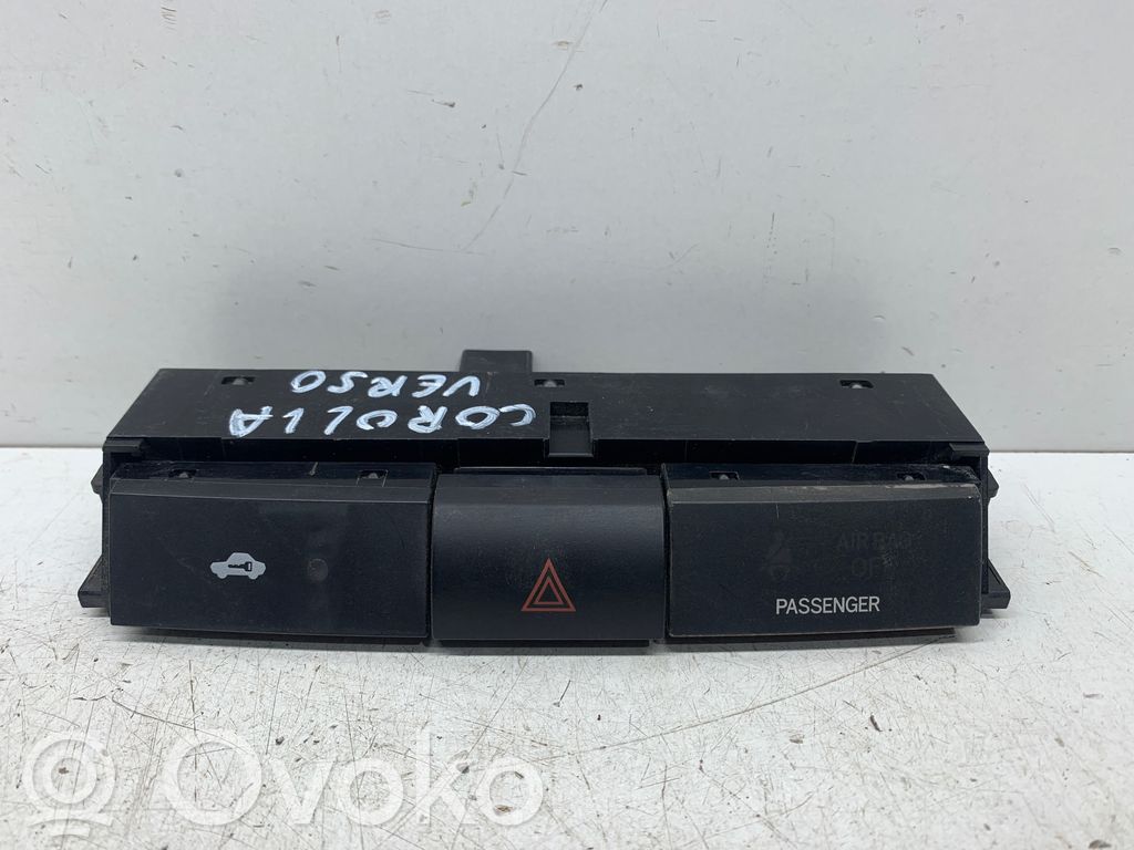 Toyota Corolla Verso E121 Hazard light switch 