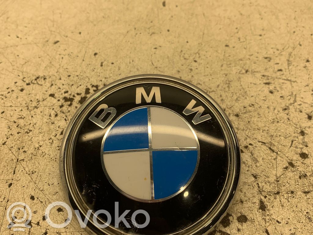 BMW X3 E83 Apdaila bagažinės dangčio (komplektas) 