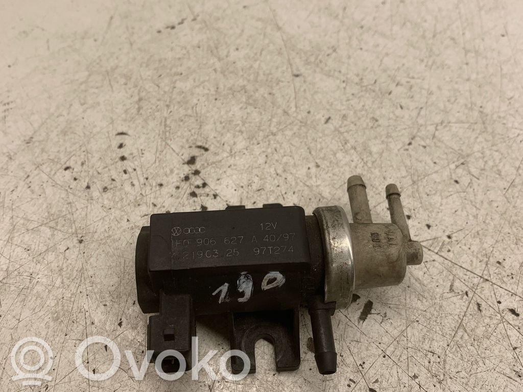Audi A4 S4 B6 8E 8H Válvula de vacío 
