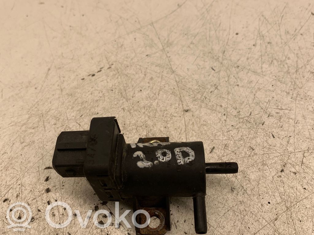 Renault Trafic II (X83) Vacuum valve 
