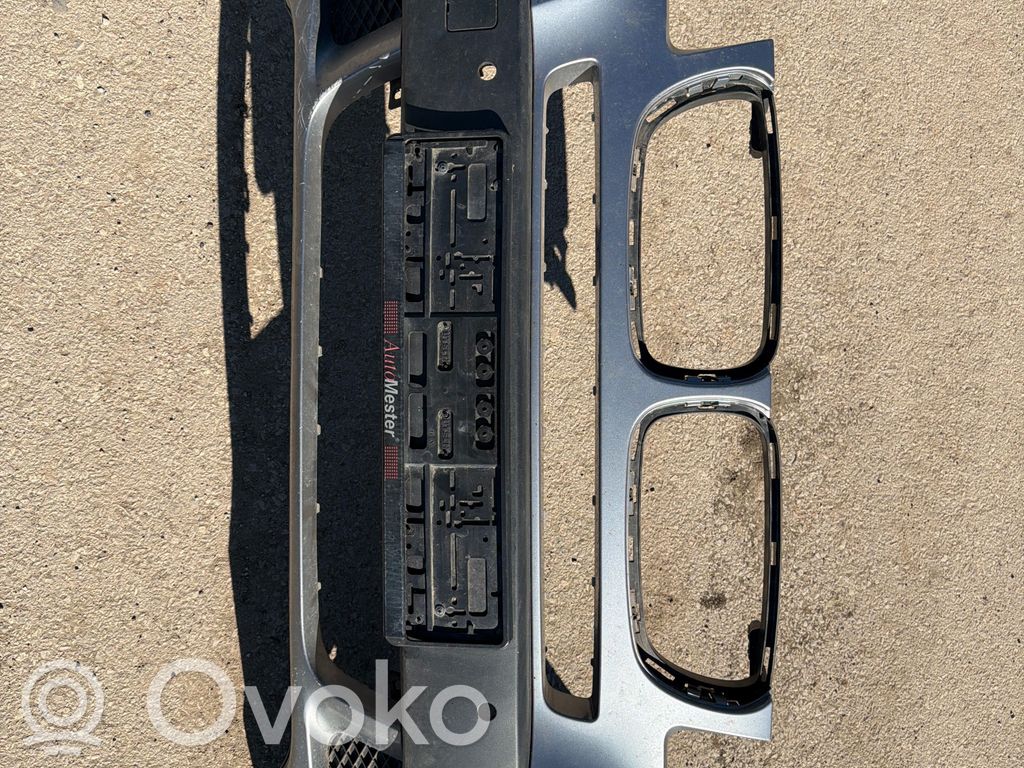 BMW X3 E83 Priekinis bamperis 