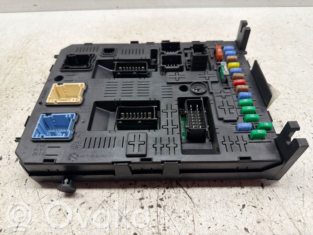 Citroen C4 Grand Picasso Fuse module 