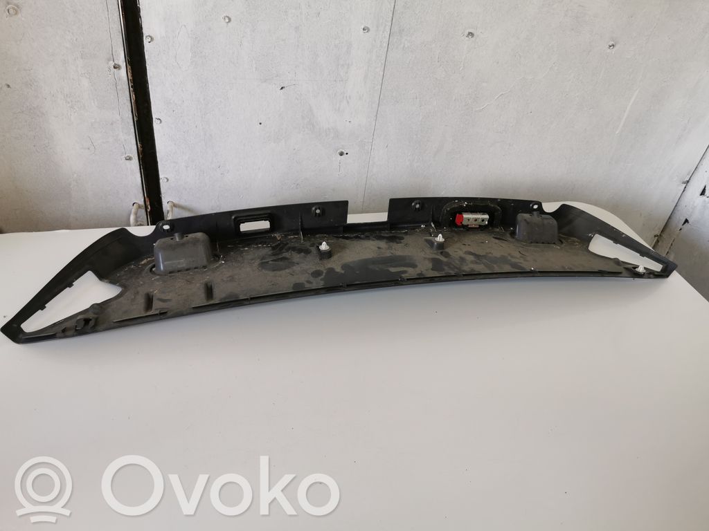 Tailgate trim   7133650