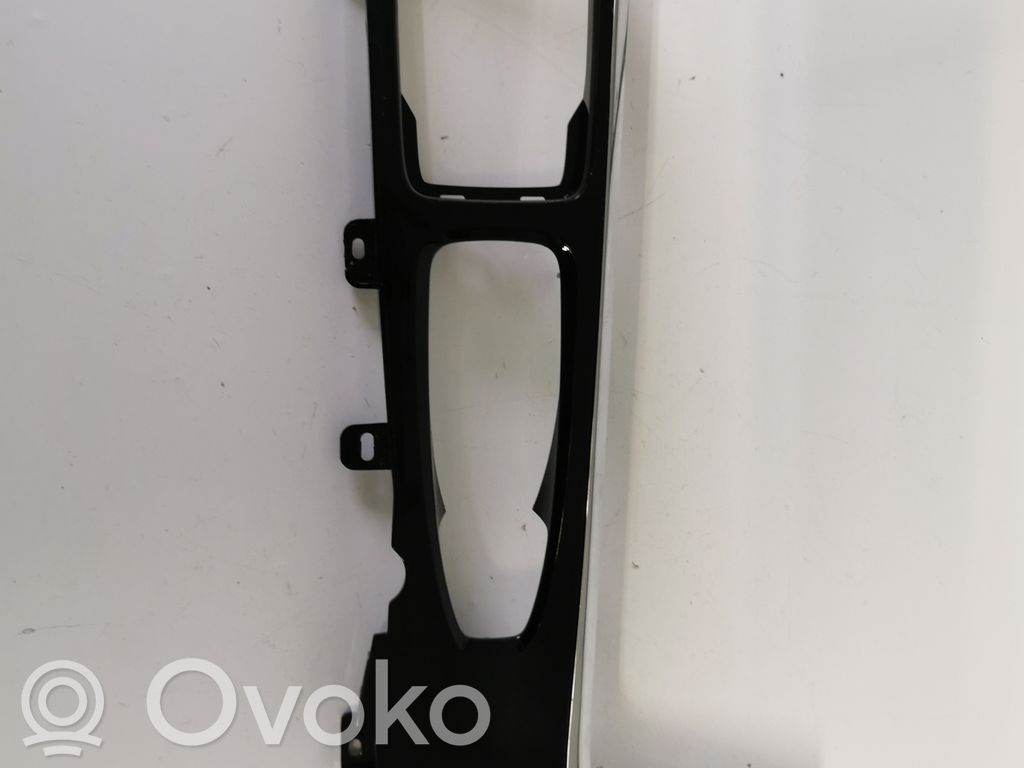 Volvo XC60 Cita veida vidus konsoles (tuneļa) elementi 