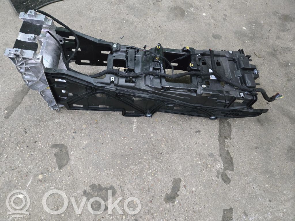 Центральная консоль   4M0863243