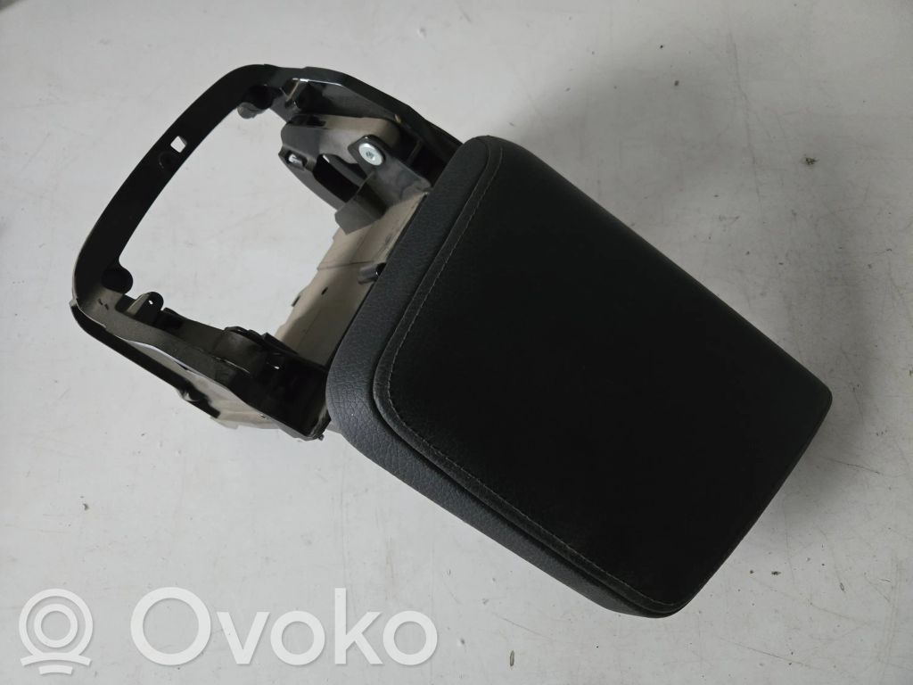 Volvo XC90 Armrest 