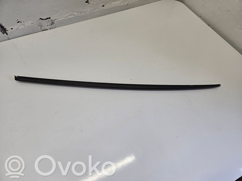 Audi Q8 Windshield trim 