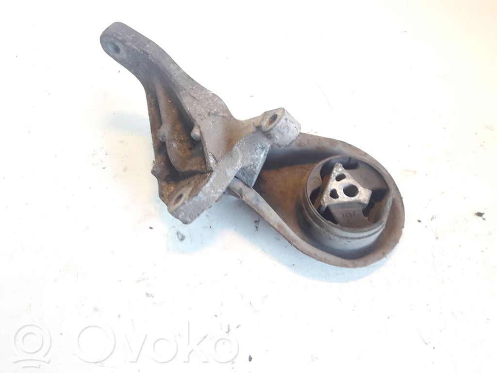 Volvo V50 Engine mount bracket 