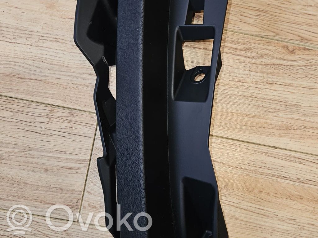 Volvo V60 Kita panelės detalė 