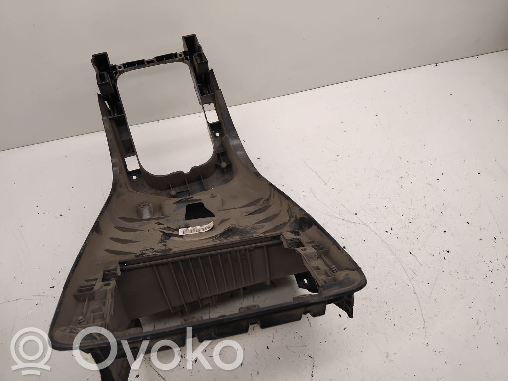 Volvo V60 Centrālā konsole 