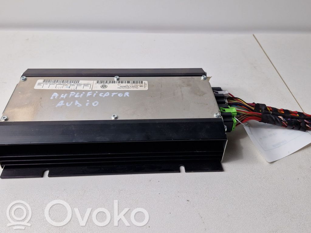 Wzmacniacz audio   3D0035465A,28004151,VWZ4Z3G0173792,28004151D,VWZ4Z3C0173792
