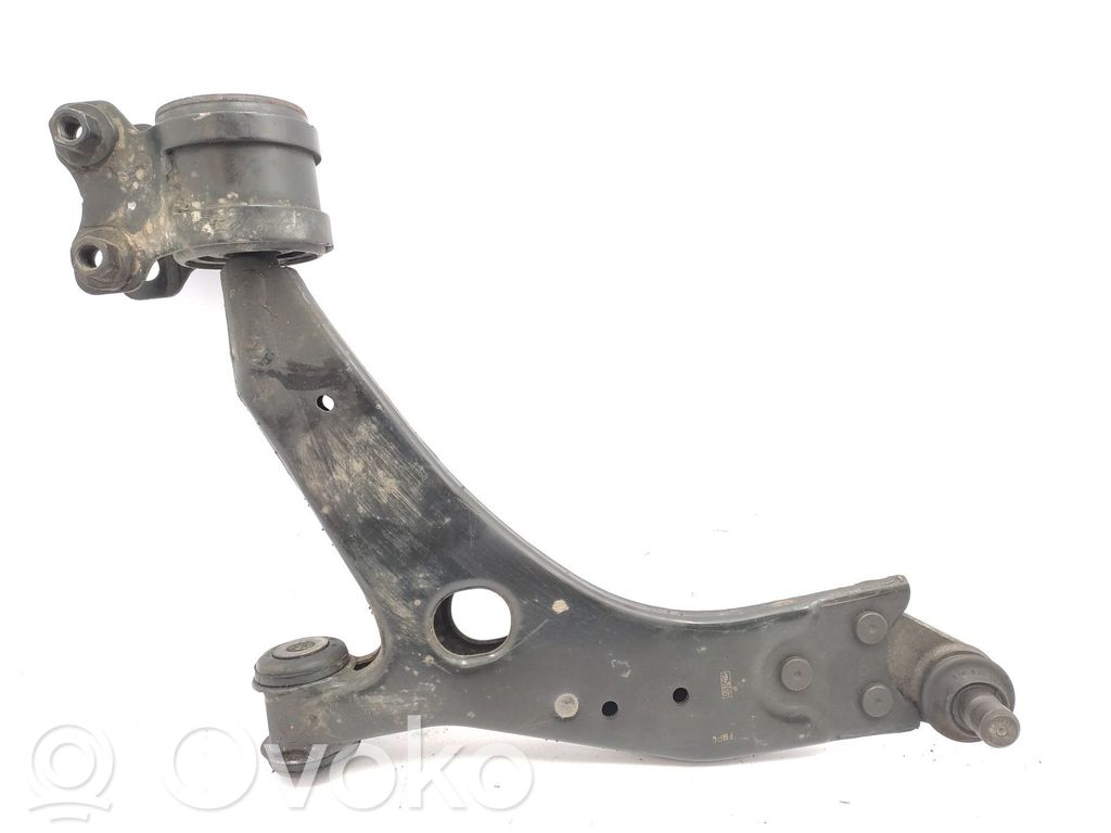 Front control arm   8V413A424AC,1723324