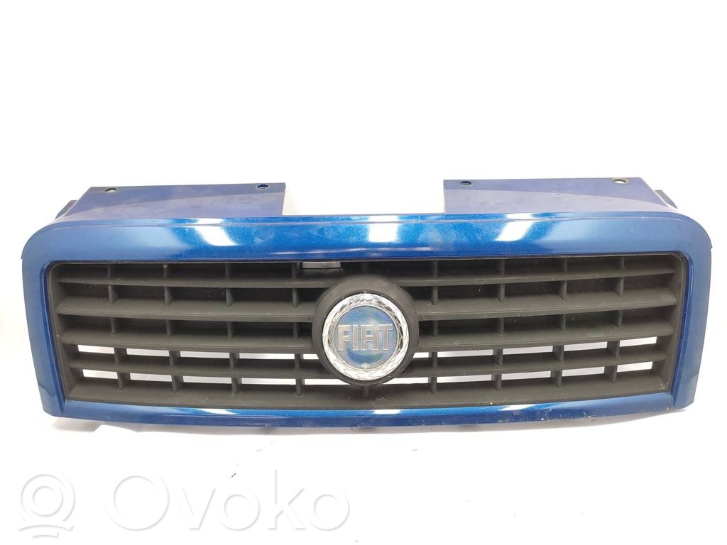 Fiat Doblo Etusäleikkö 