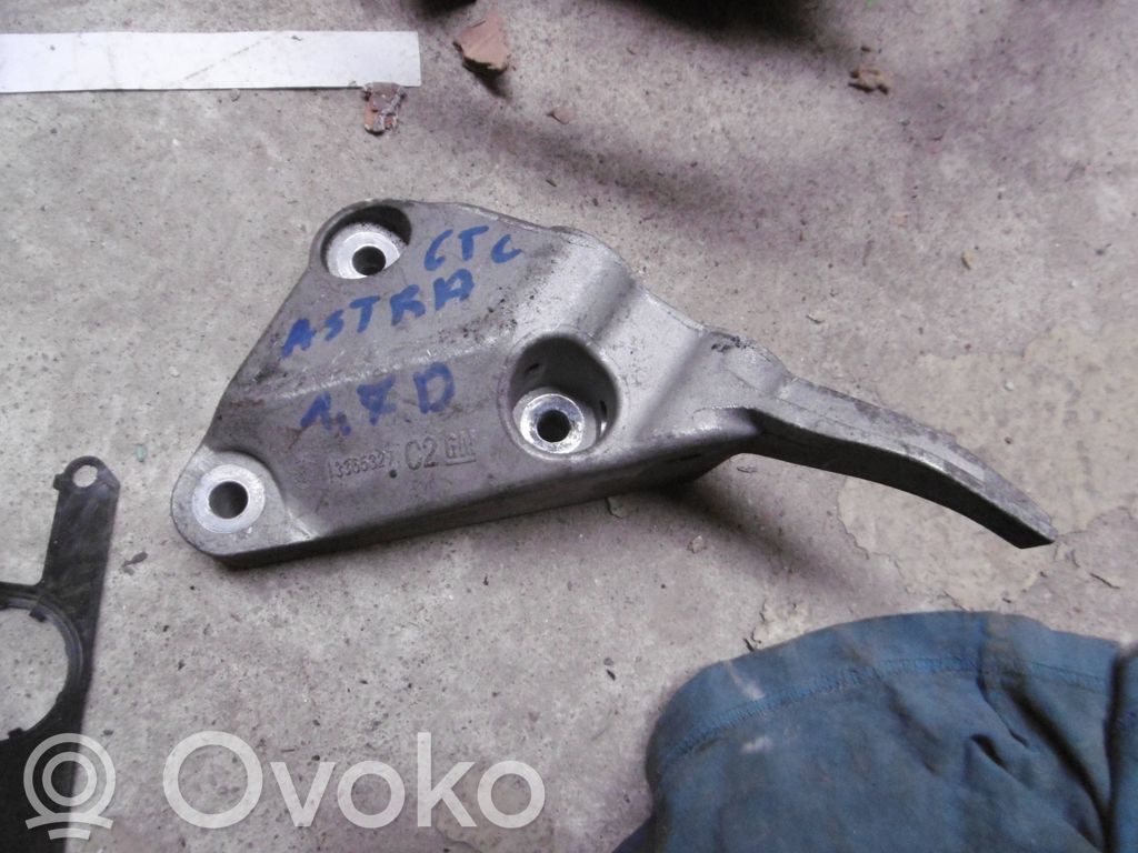 Engine mounting bracket   13365327