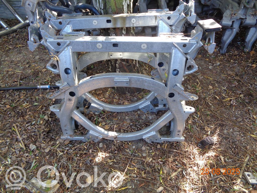 BMW 4 G22 G23 G24 G26 Priekinis traversas 