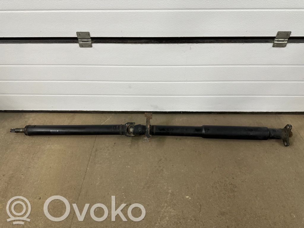 BMW 5 E60 E61 Kardanas komplekte 