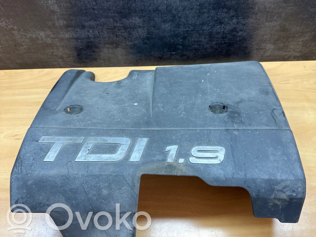 Volkswagen PASSAT B5 Engine cover (trim) 