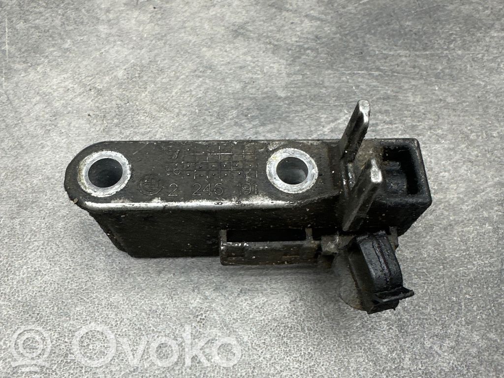 BMW 5 E39 Fuel pump bracket 