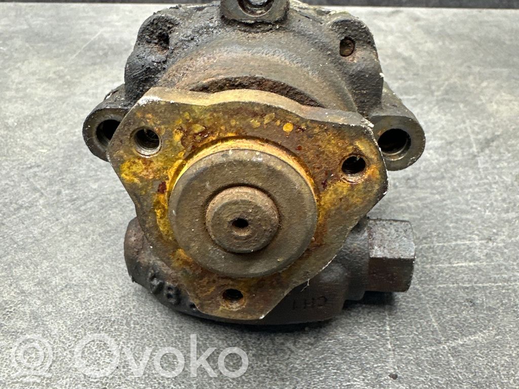 BMW 5 E39 Vairo stiprintuvo siurblys 