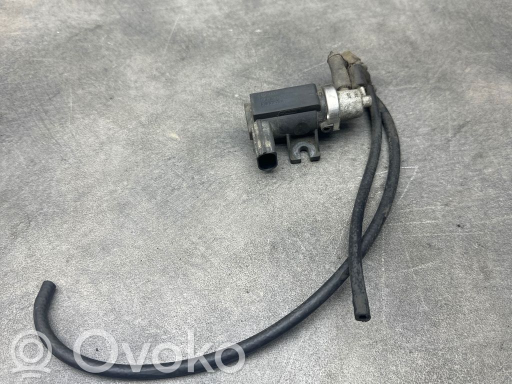 Audi A4 S4 B6 8E 8H Zawór podciśnienia / Elektrozawór turbiny 