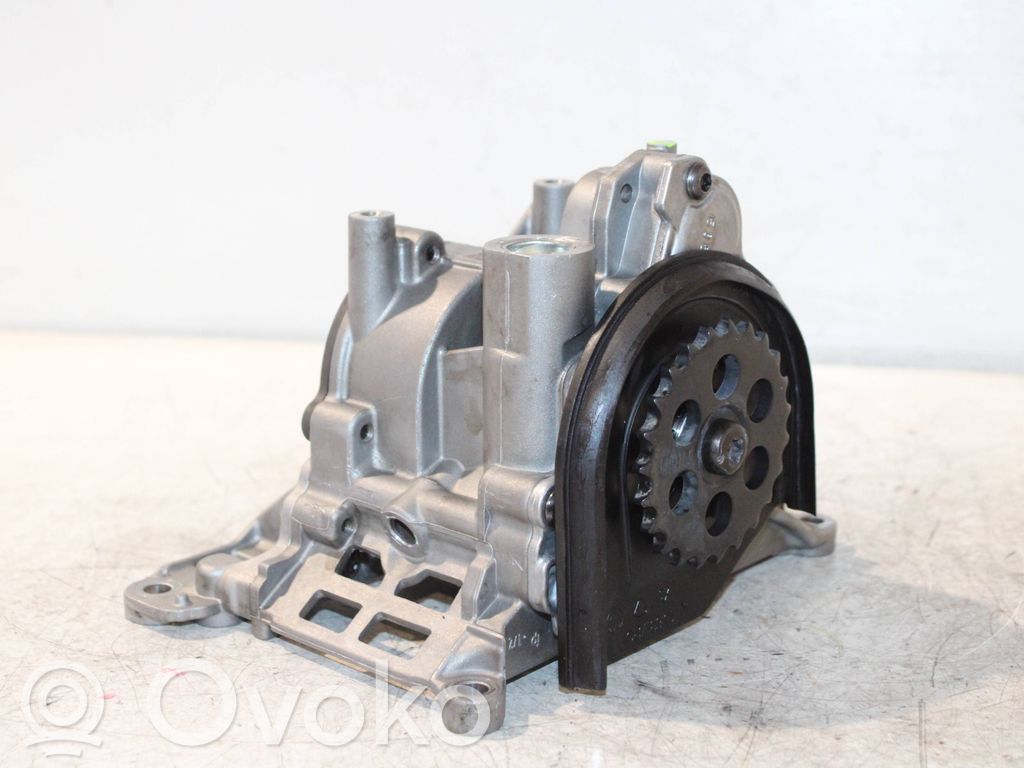 BMW 5 F10 F11 Oil pump 