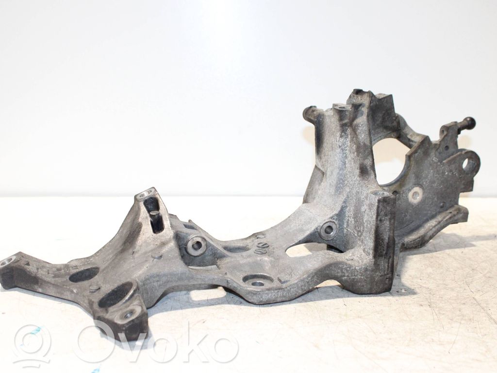 Volkswagen PASSAT B8 Suport generator/alternator 