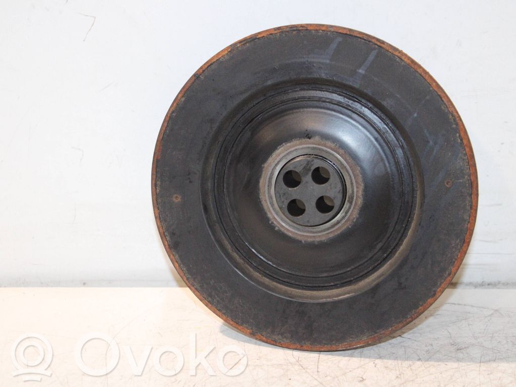 Kampiakselin vauhtipyörä   7793593