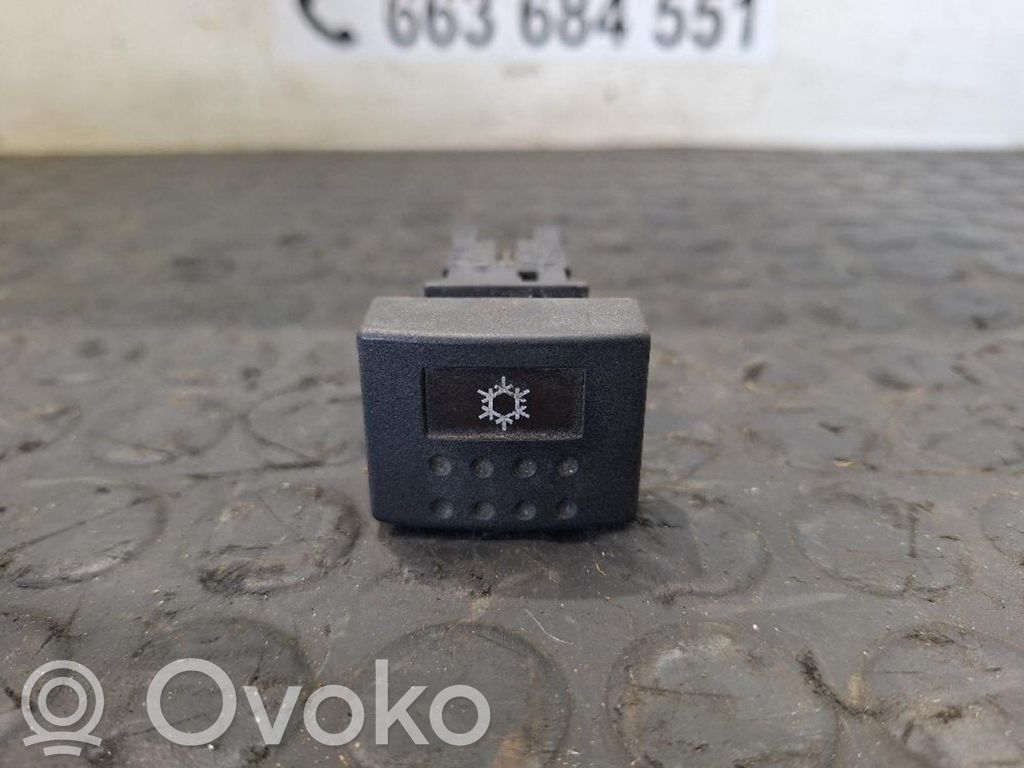 Nissan Atleon Otros interruptores/perillas/selectores 