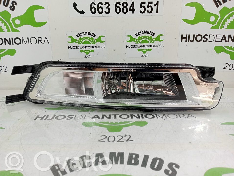 Volkswagen PASSAT B8 Światło przeciwmgłowe przednie 
