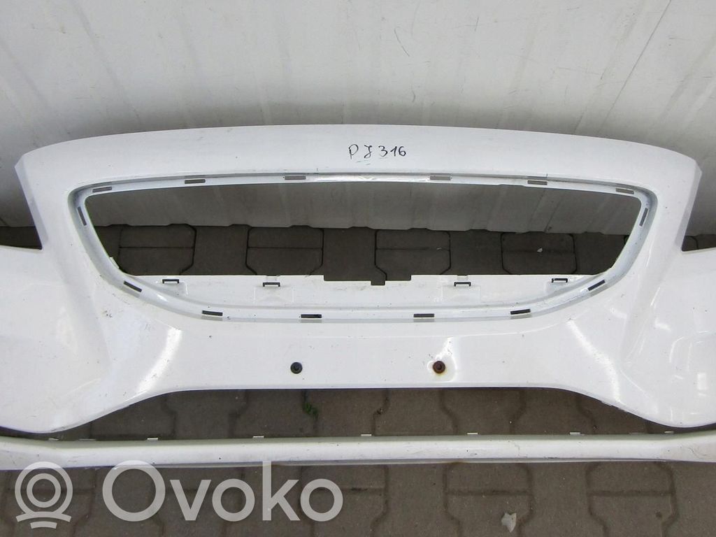 Volvo V40 Front bumper 