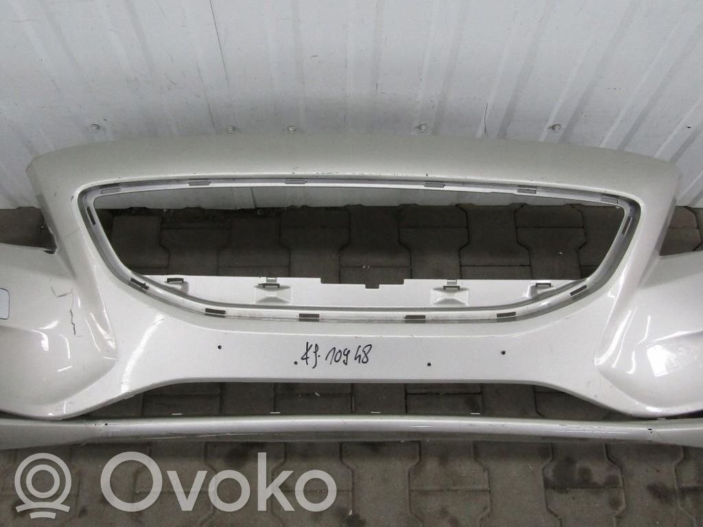 Volvo V40 Front bumper 