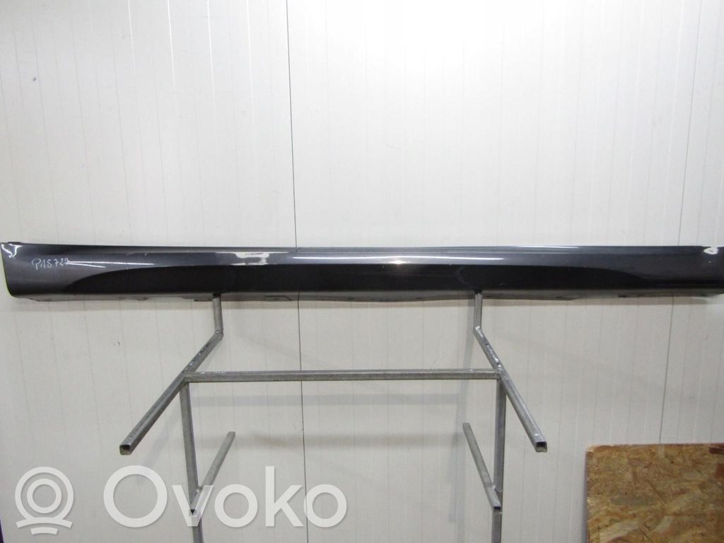 BMW X1 E84 Etukynnys (korin osa) 