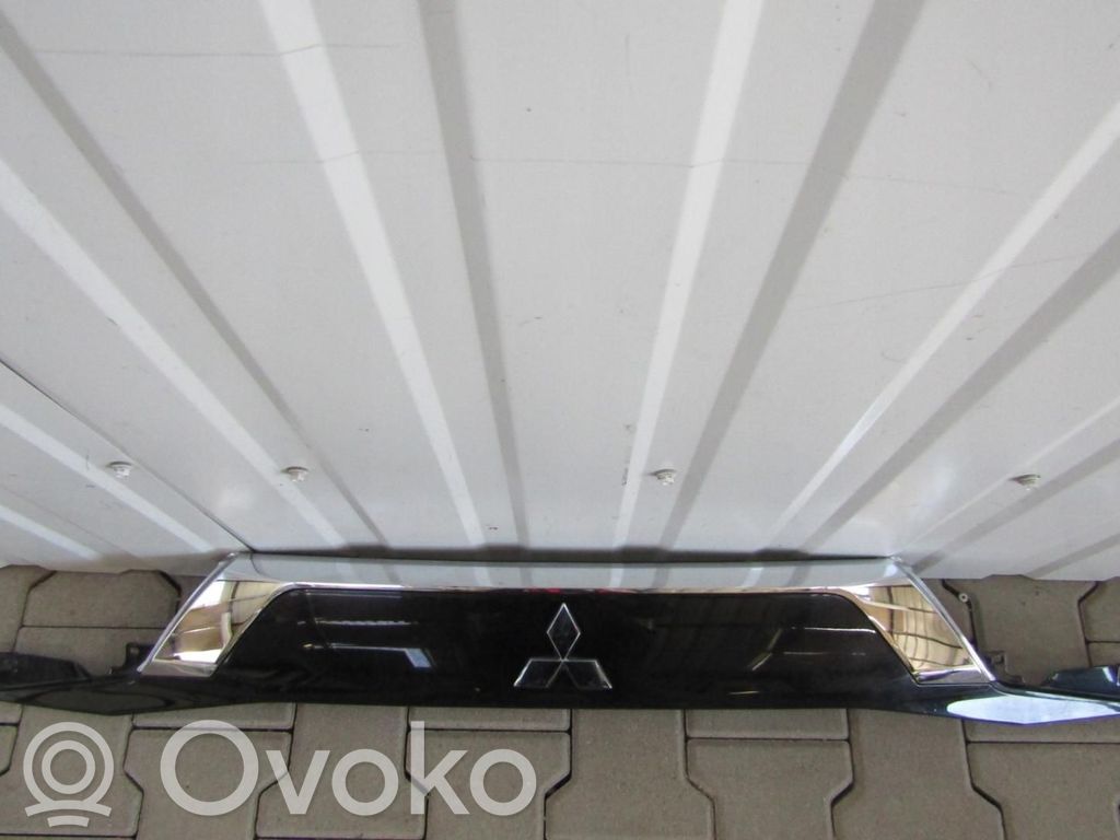 Mitsubishi Outlander Éclairage de plaque d'immatriculation 