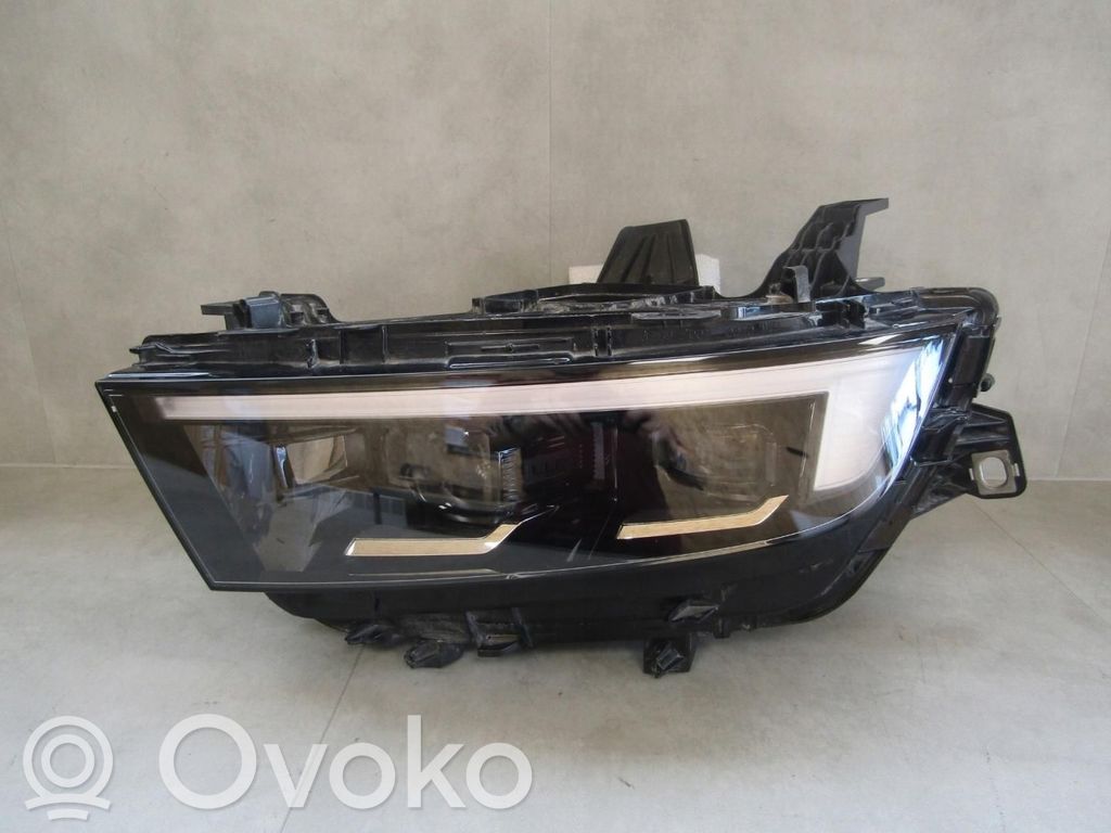 Opel Astra L Faro/fanale 