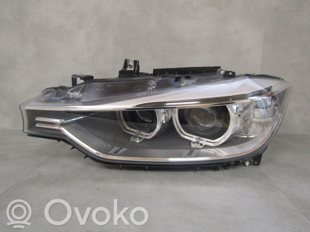 BMW 3 F30 F35 F31 Priekinis žibintas 