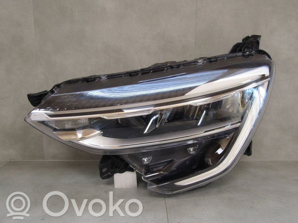 Renault Arkana Lampa przednia 
